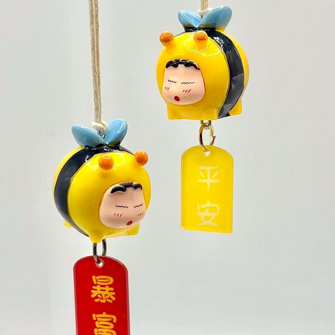 Car Accessories Kit - Figurine de cosplay d'abeille de Crayon